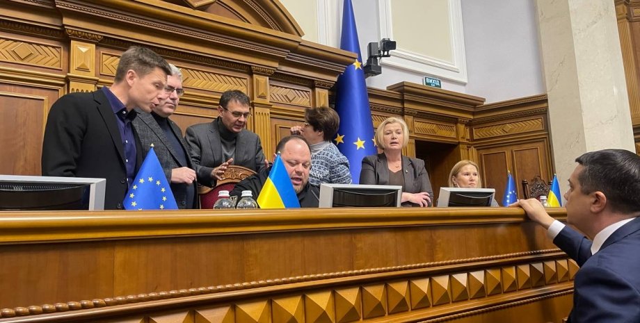 Український правопис офіційно затверджено як державний стандарт: нові норми вступають у правове поле